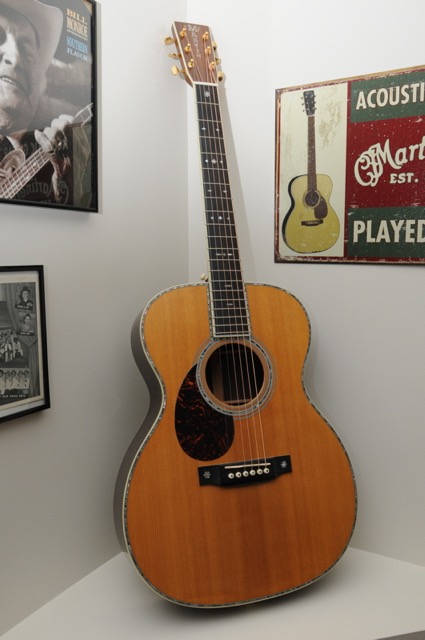 Martin OM-42L